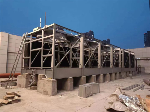 冷卻水塔組溢流或補(bǔ)水的原因